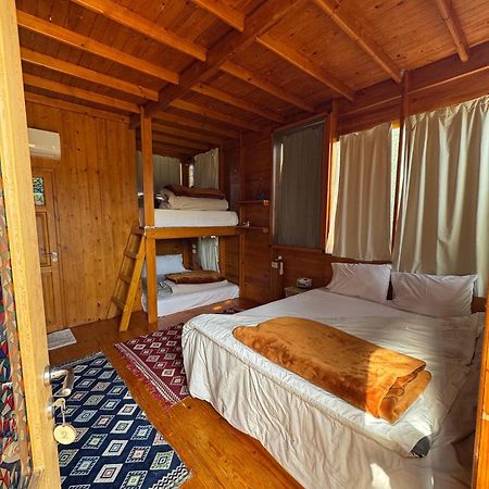 Northern Lake Lodge Izbat Ilyas Bagian luar foto