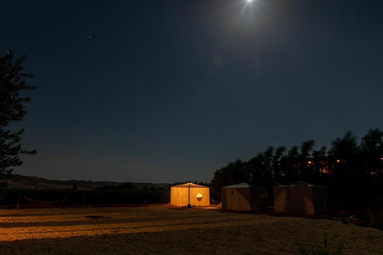 Northern Lake Lodge Izbat Ilyas Bagian luar foto