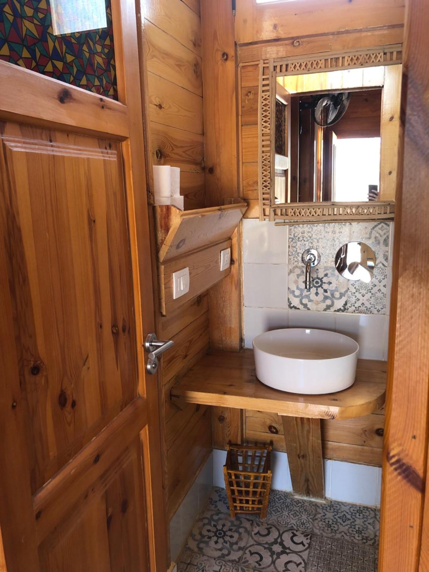 Northern Lake Lodge Izbat Ilyas Bagian luar foto